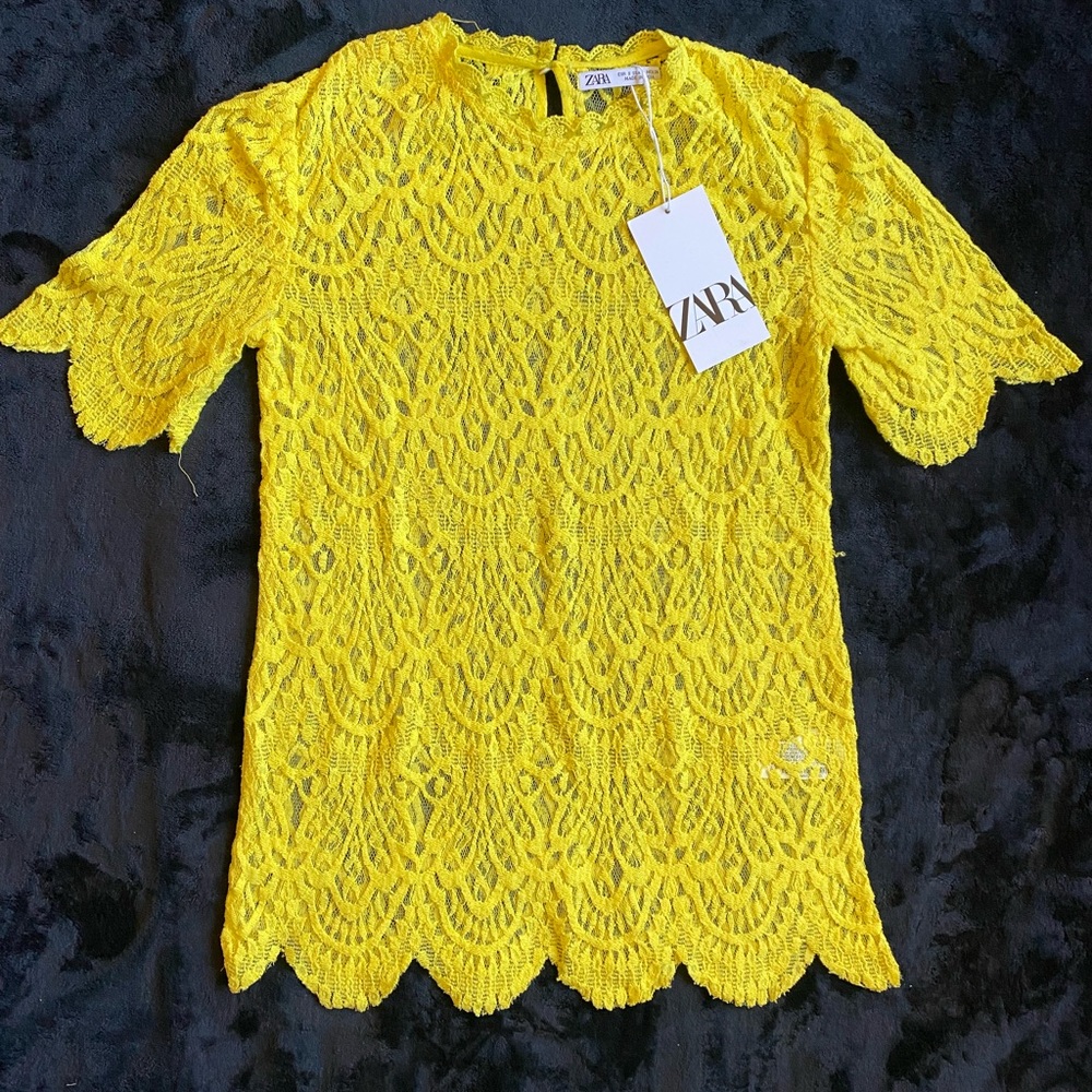 ZARA Women’s S/S Yellow Lace Top
